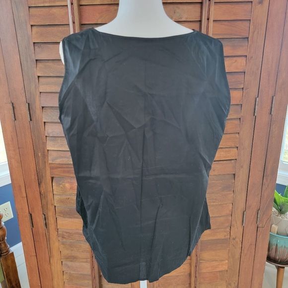Talbots women's Blouse Top‎ sleeveless black scalloped neck size 12 Cotton - Picture 3 of 6